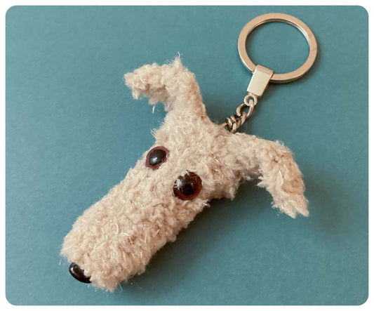 LIGHT TAN HAIRY SCRUFFY SIGHTHOUND LURCHER BEDLINGTON WHIPPET WOLFHOUND BROWN EYES KEYRING CHARM KEEPSAKE GIFT