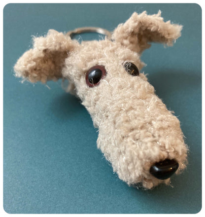 LIGHT TAN HAIRY SCRUFFY SIGHTHOUND LURCHER BEDLINGTON WHIPPET WOLFHOUND BROWN EYES KEYRING CHARM KEEPSAKE GIFT