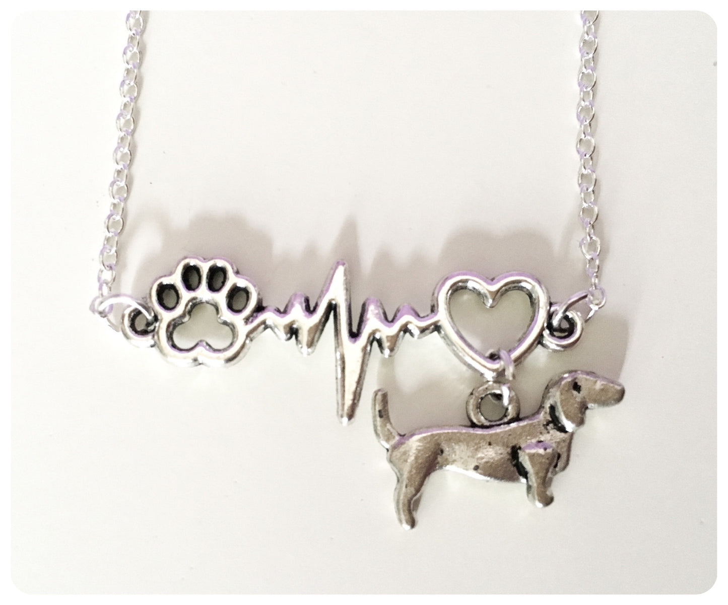 ANTIQUE SILVER DACHSHUND SAUSAGE DOG CHARM NECKLACE HEARTBEAT LOVE HEART KEEPSAKE GIFT