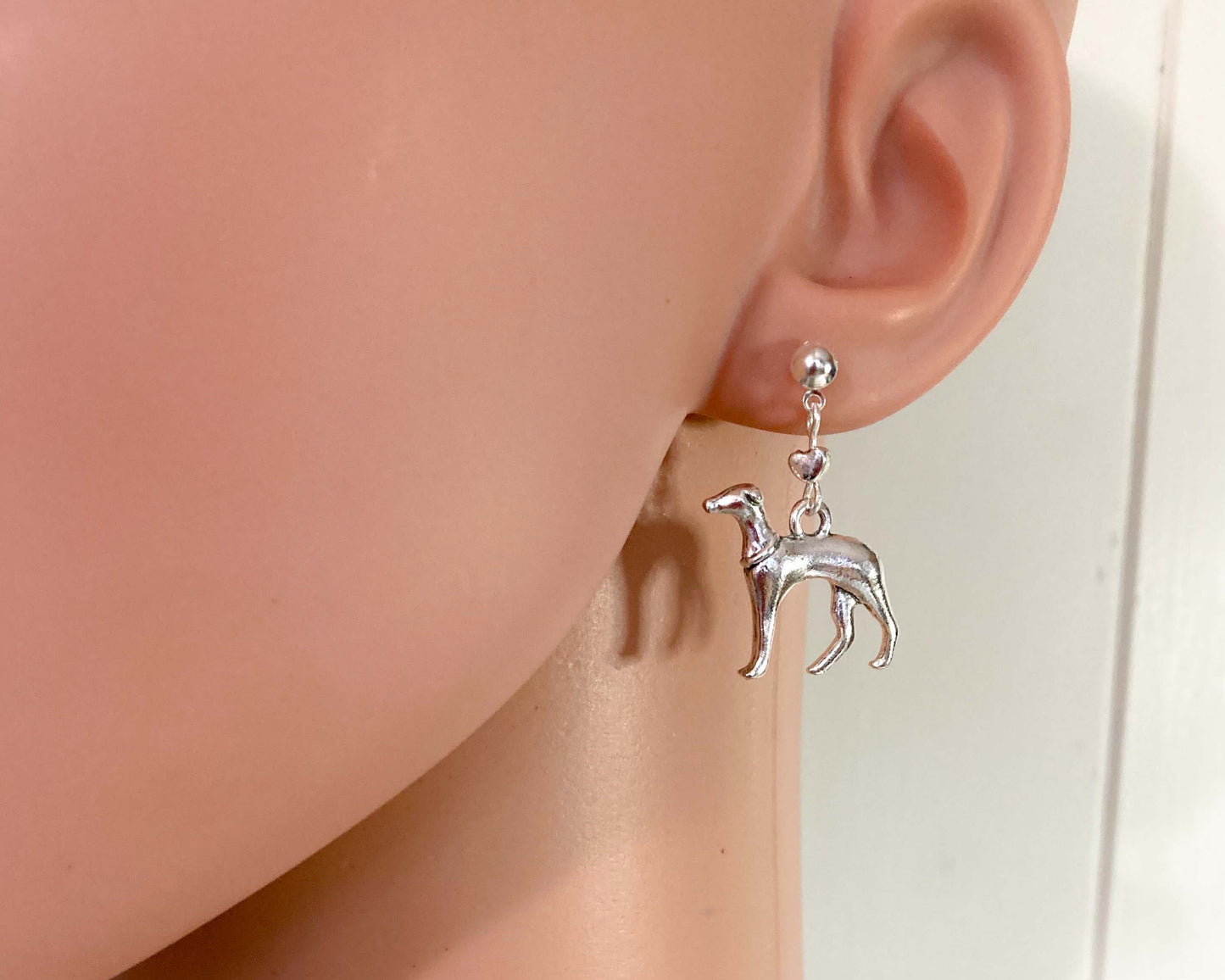 SILVER ITALIAN GREYHOUND WHIPPET SIGHTHOUND LURCHER STUD EARRINGS DROP DANGLE CHARM LOVE HEART KEEPSAKE GIFT